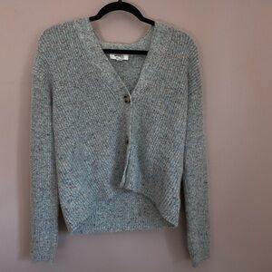 BB Dakota cardigan sweater